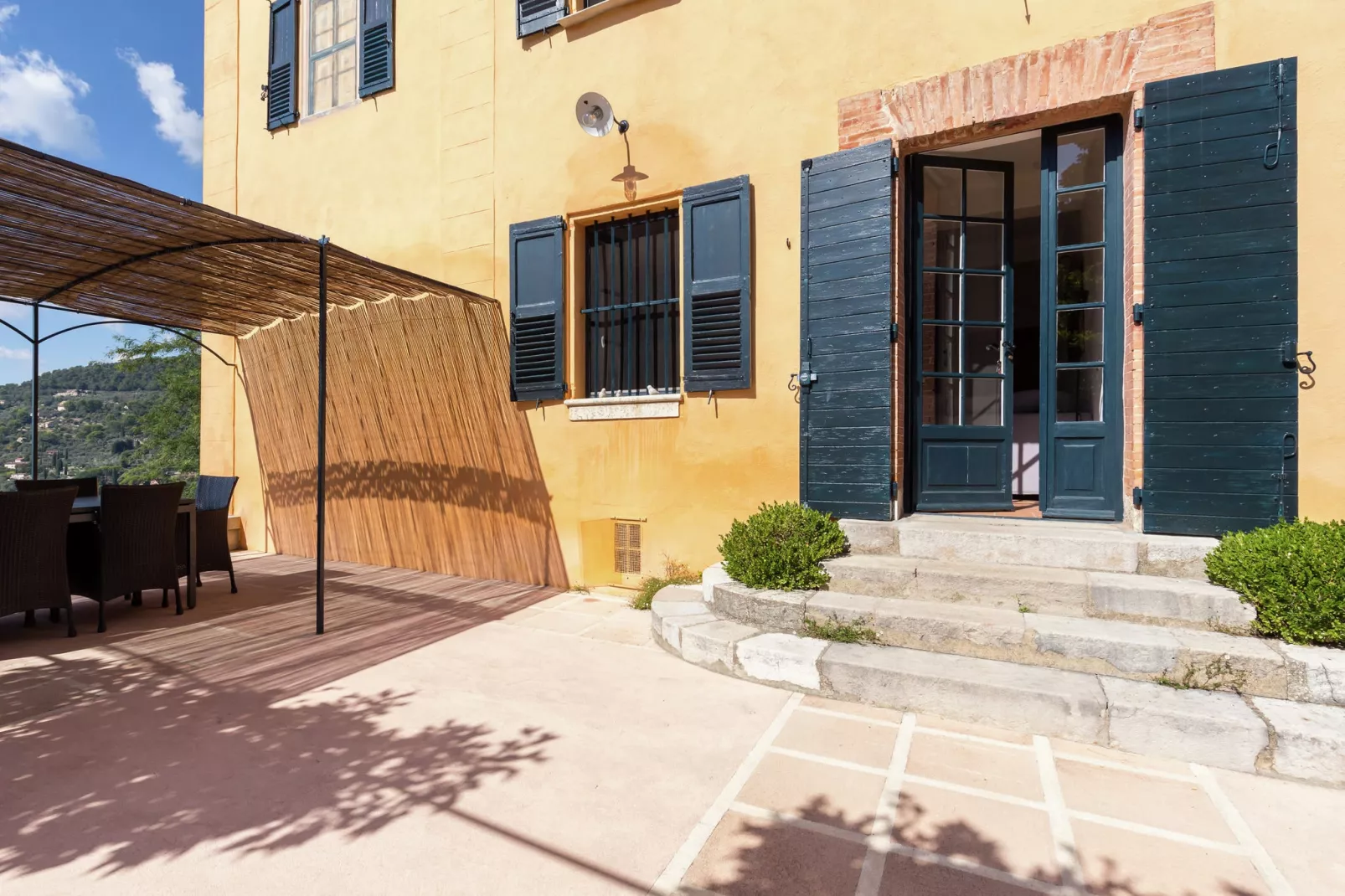 Grasse-Exterior summer