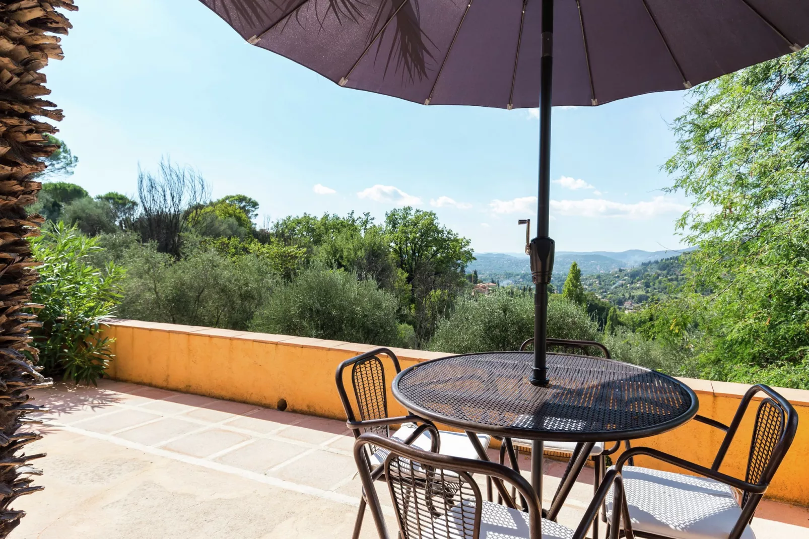 Grasse-Terrace balcony