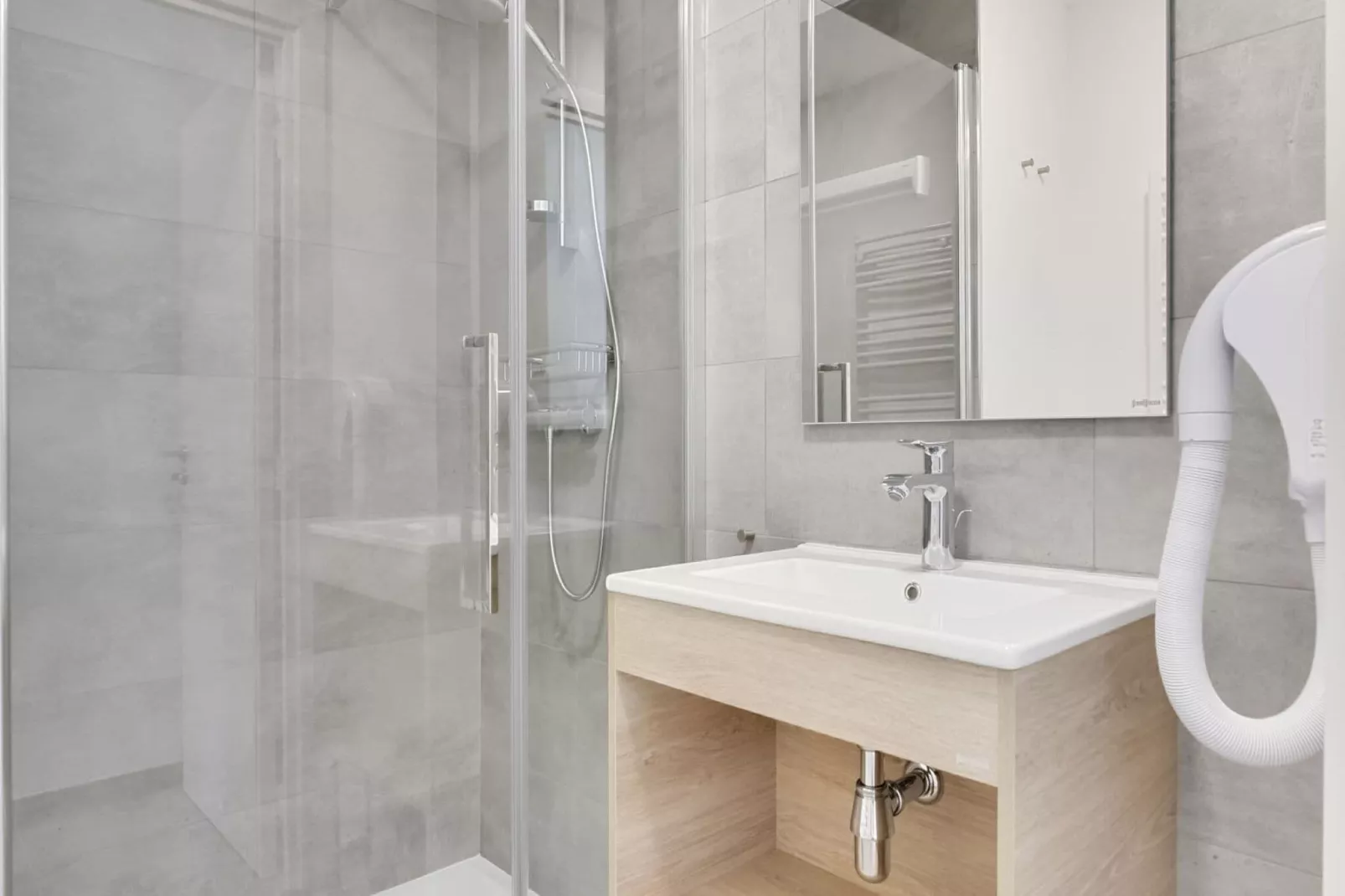 Residence Vence 1-Bathroom