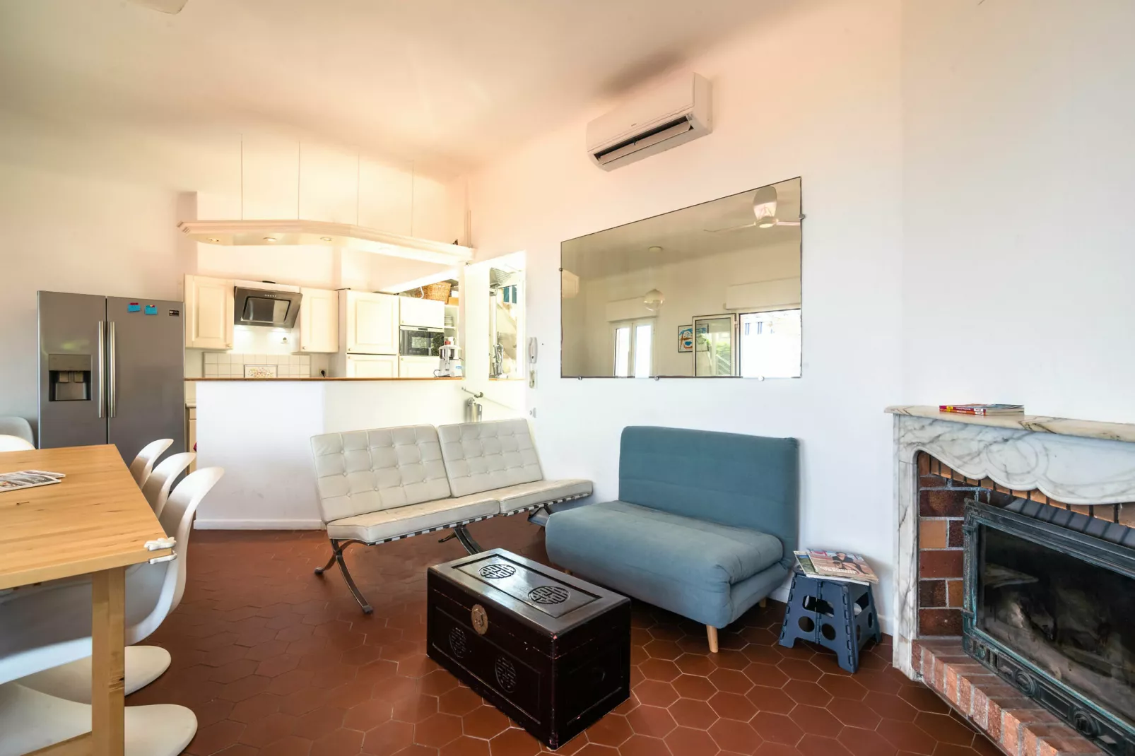 Antonino-Living room