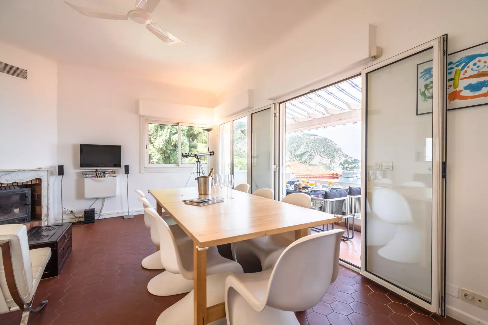 Antonino-Dining room