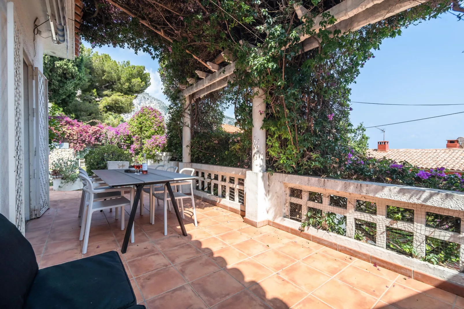 Antonino-Terrace balcony