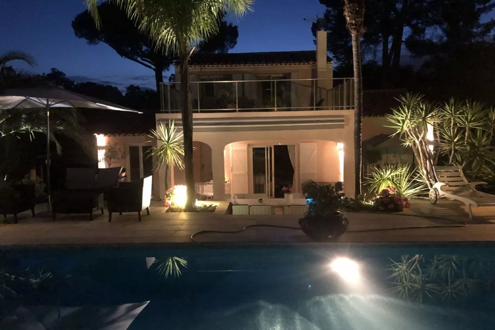 Palmiers-Exterior summer