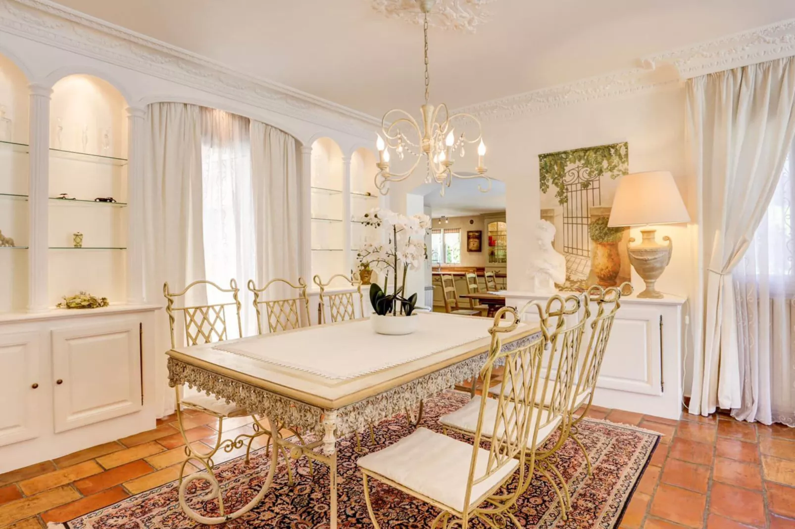 Palmiers-Dining room