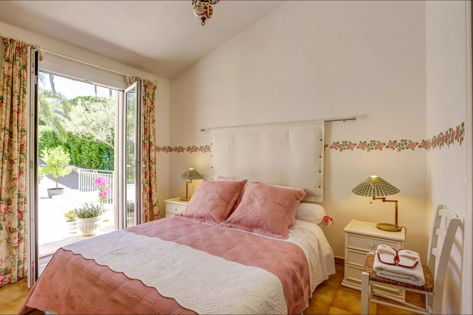 Palmiers-Bedroom