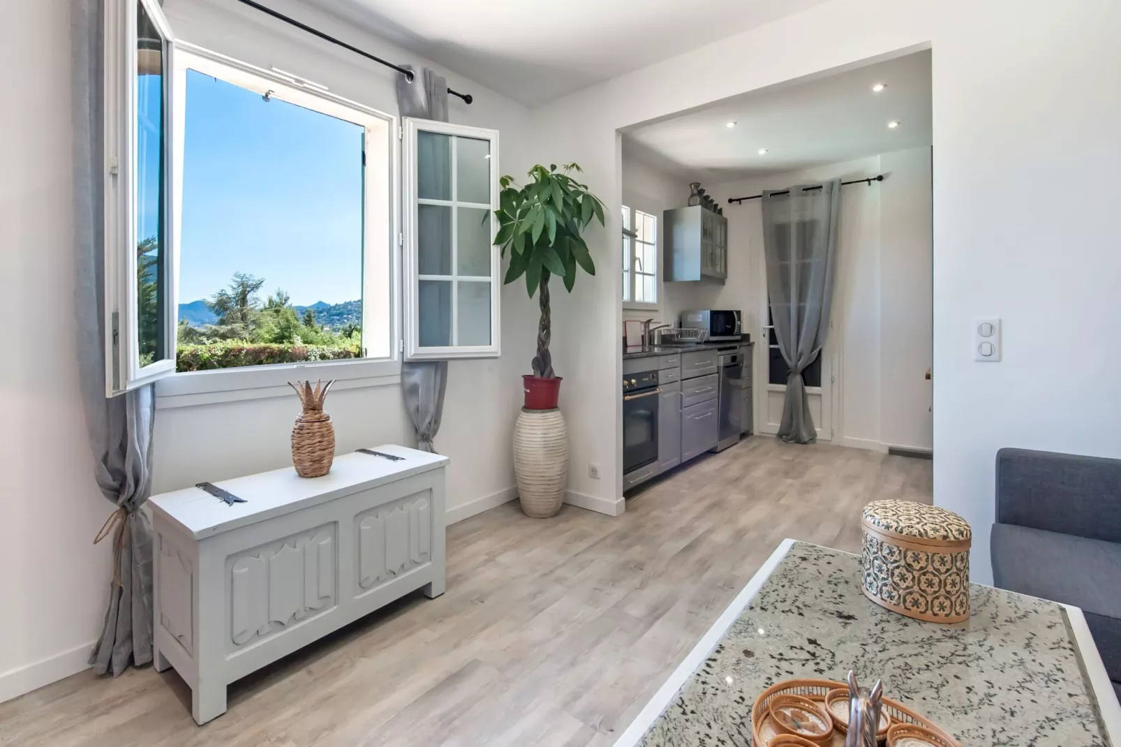Maison Curti-Living room