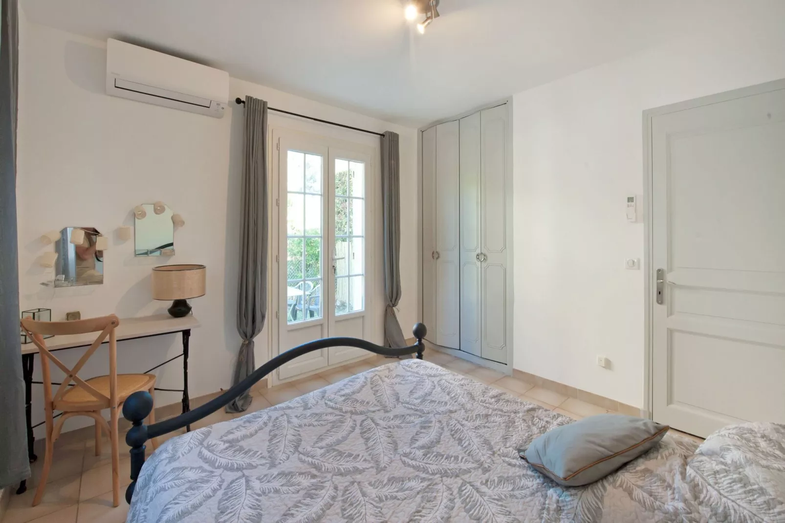 Maison Curti-Bedroom