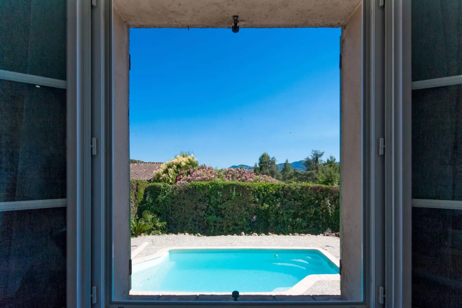 Maison Curti-View summer
