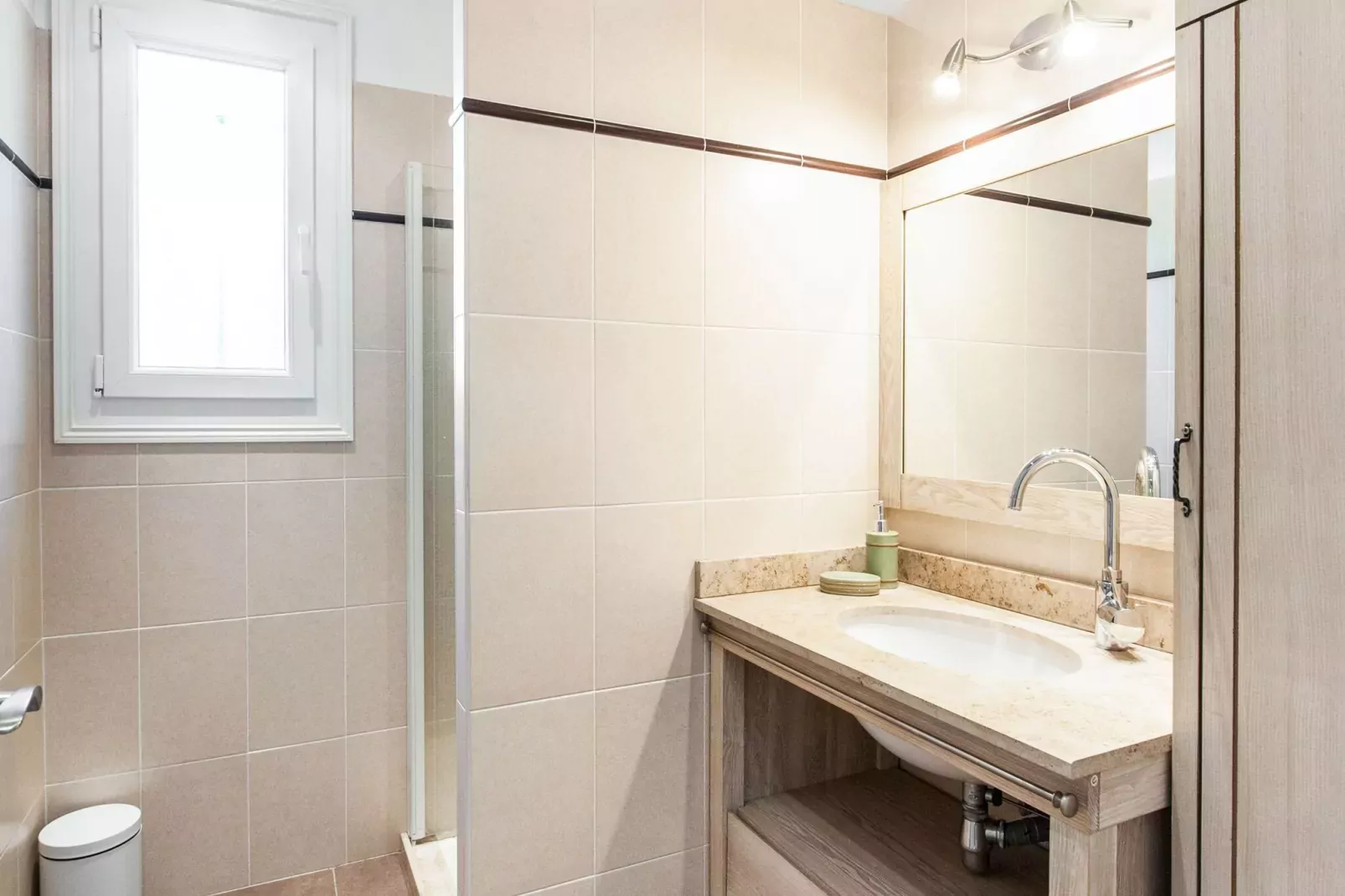 Maison Curti-Bathroom