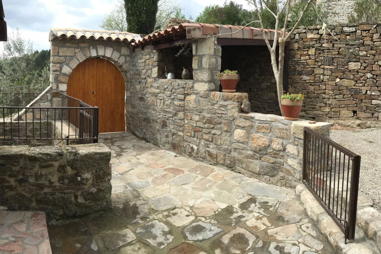 Villa Chassiers petit-Reception hall