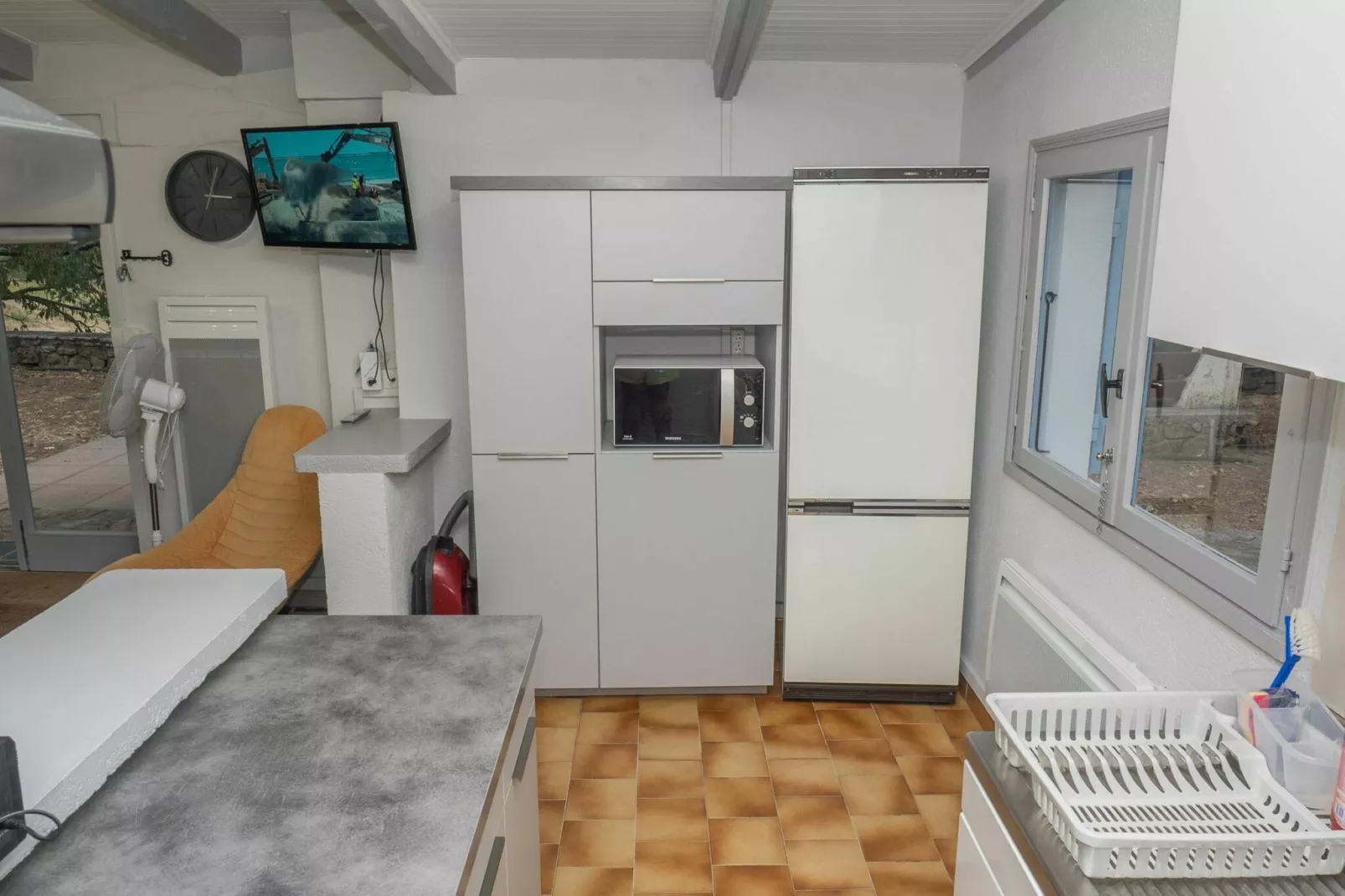 Petit gite-Kitchen