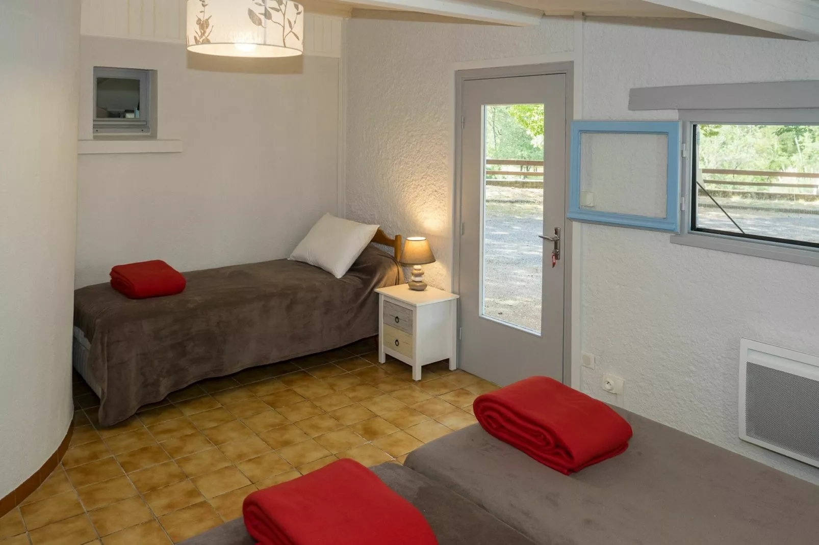 Petit gite-Bedroom