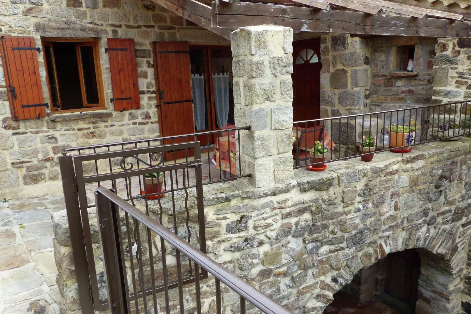 Maison de vacances Chassiers grand-Terrace balcony
