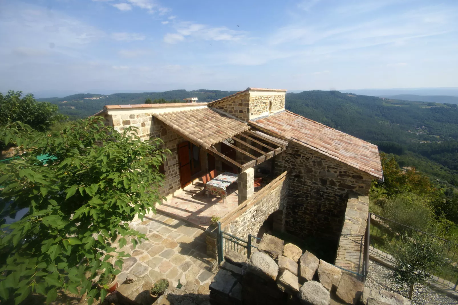 Maison de vacances Chassiers grand-Gardens summer