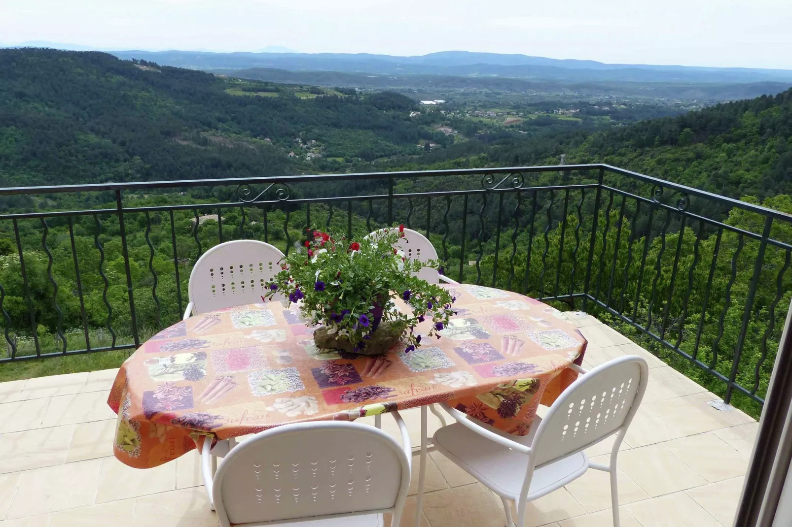 Maison de vacances Chassiers grand-Gardens summer