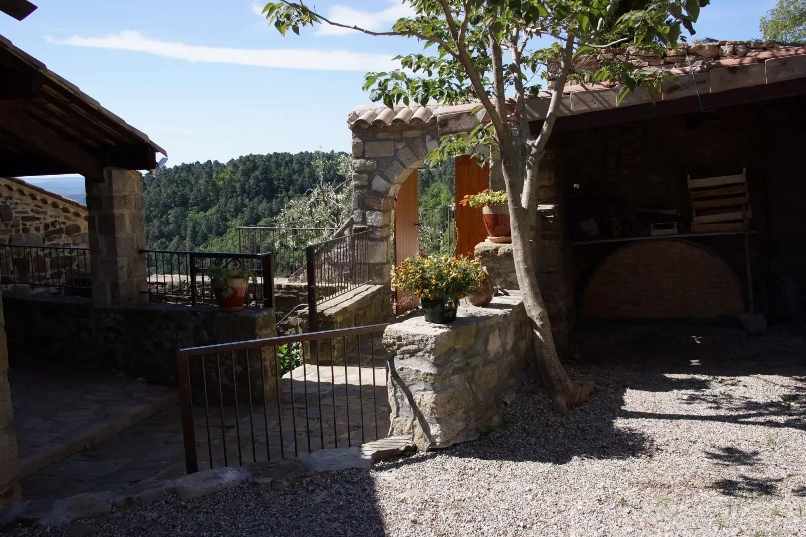 Maison de vacances Chassiers grand-Gardens summer