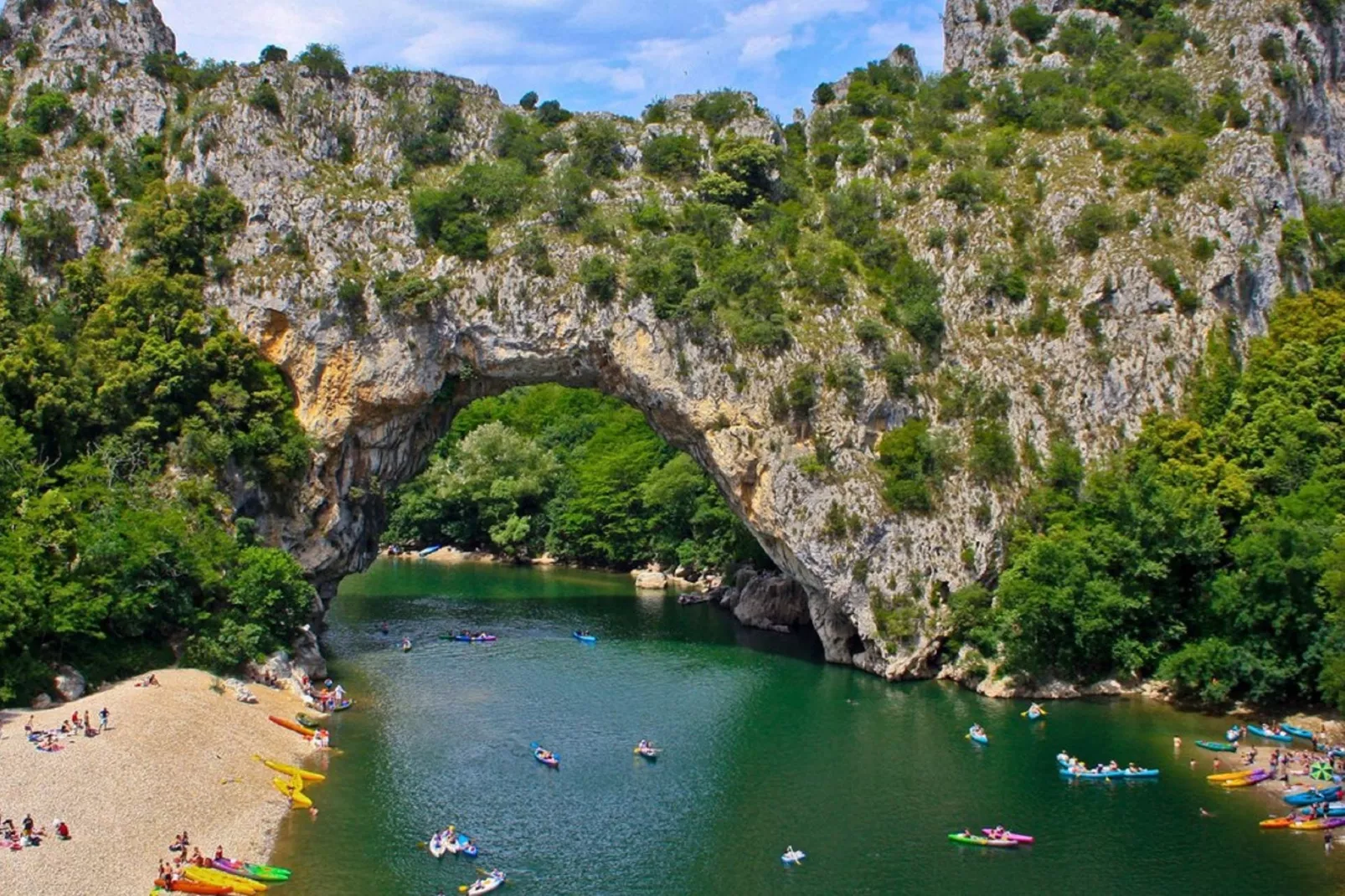 Maison de vacances Chassiers grand-Areas summer 20km
