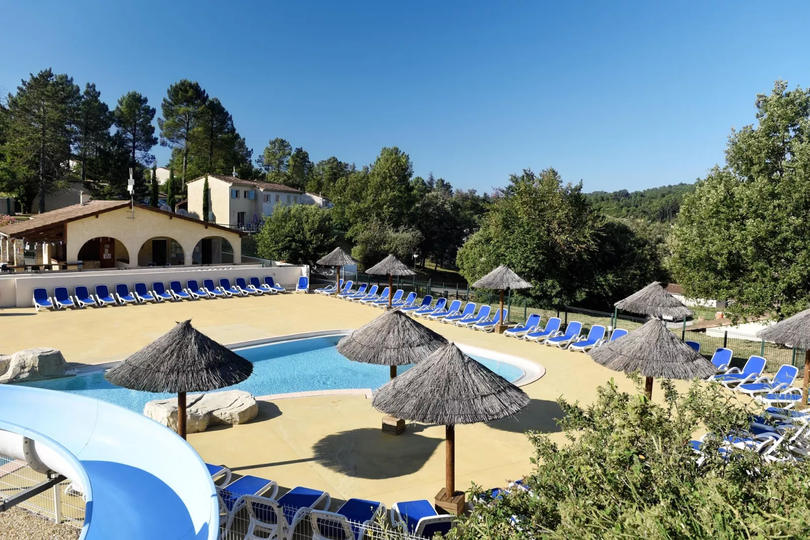 Le Domaine des Hauts de Salavas 4-Park facilities