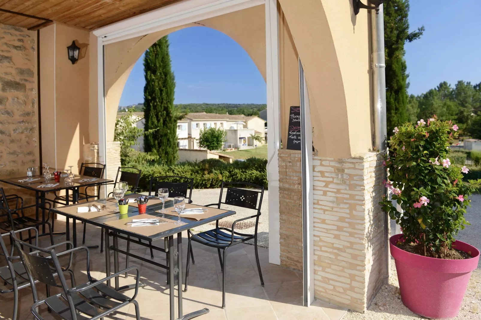 Le Domaine des Hauts de Salavas 4-Park facilities
