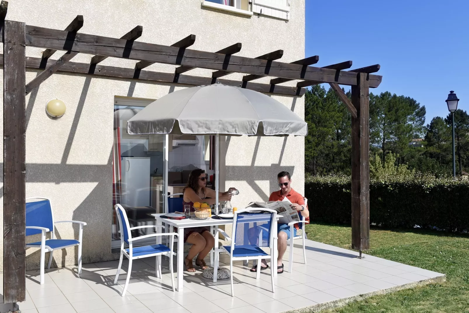 Le Domaine des Hauts de Salavas 5-Terrace balcony