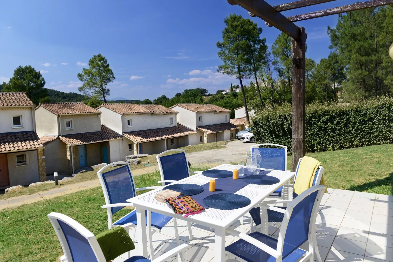 Le Domaine des Hauts de Salavas 5-Terrace balcony