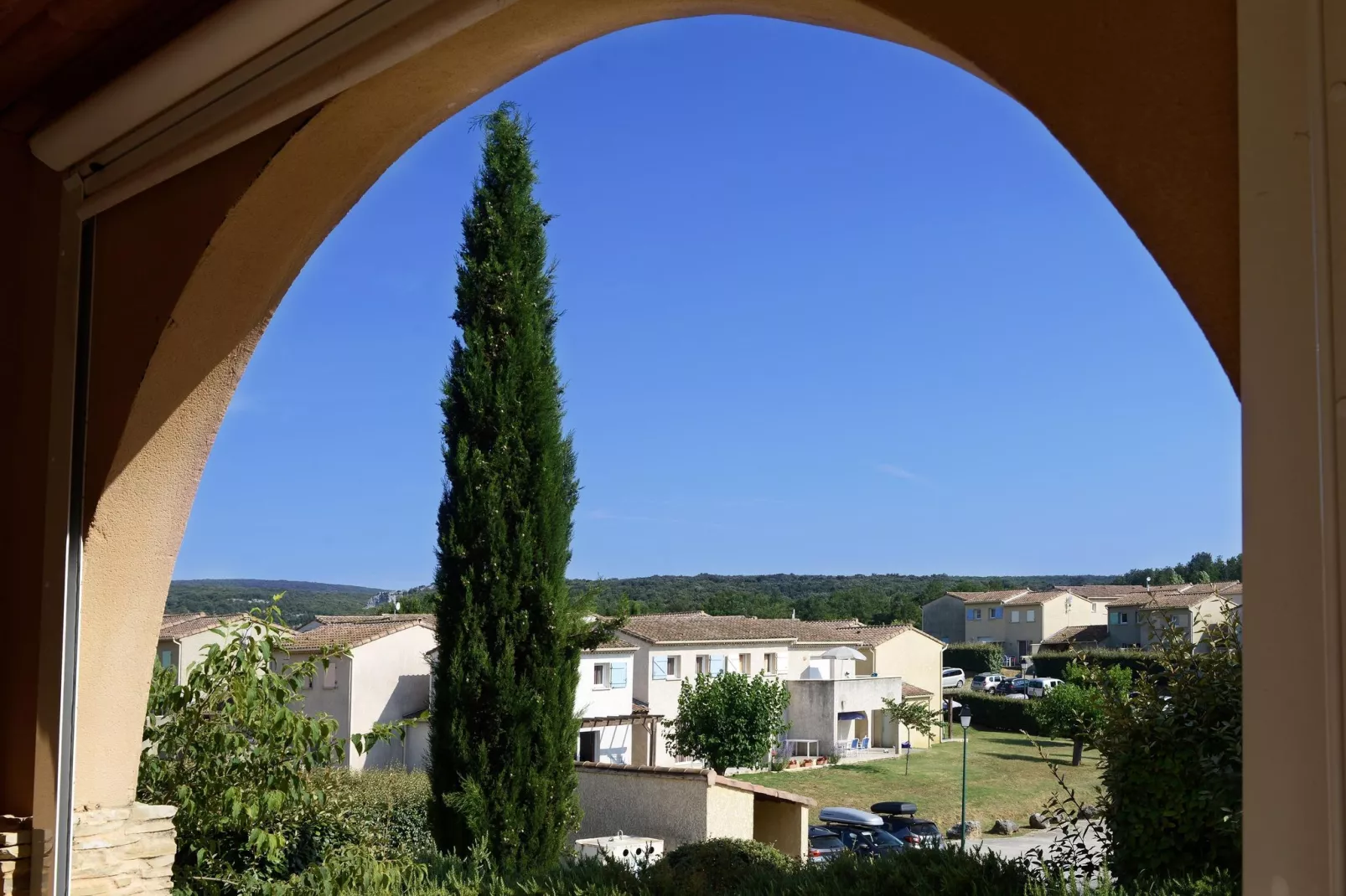 Le Domaine des Hauts de Salavas 5-View summer