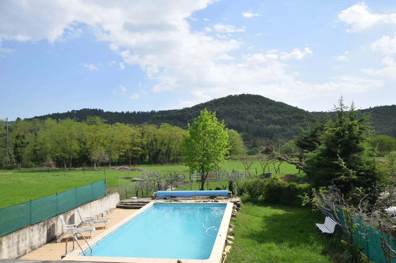 Cottage les Bombis-View summer