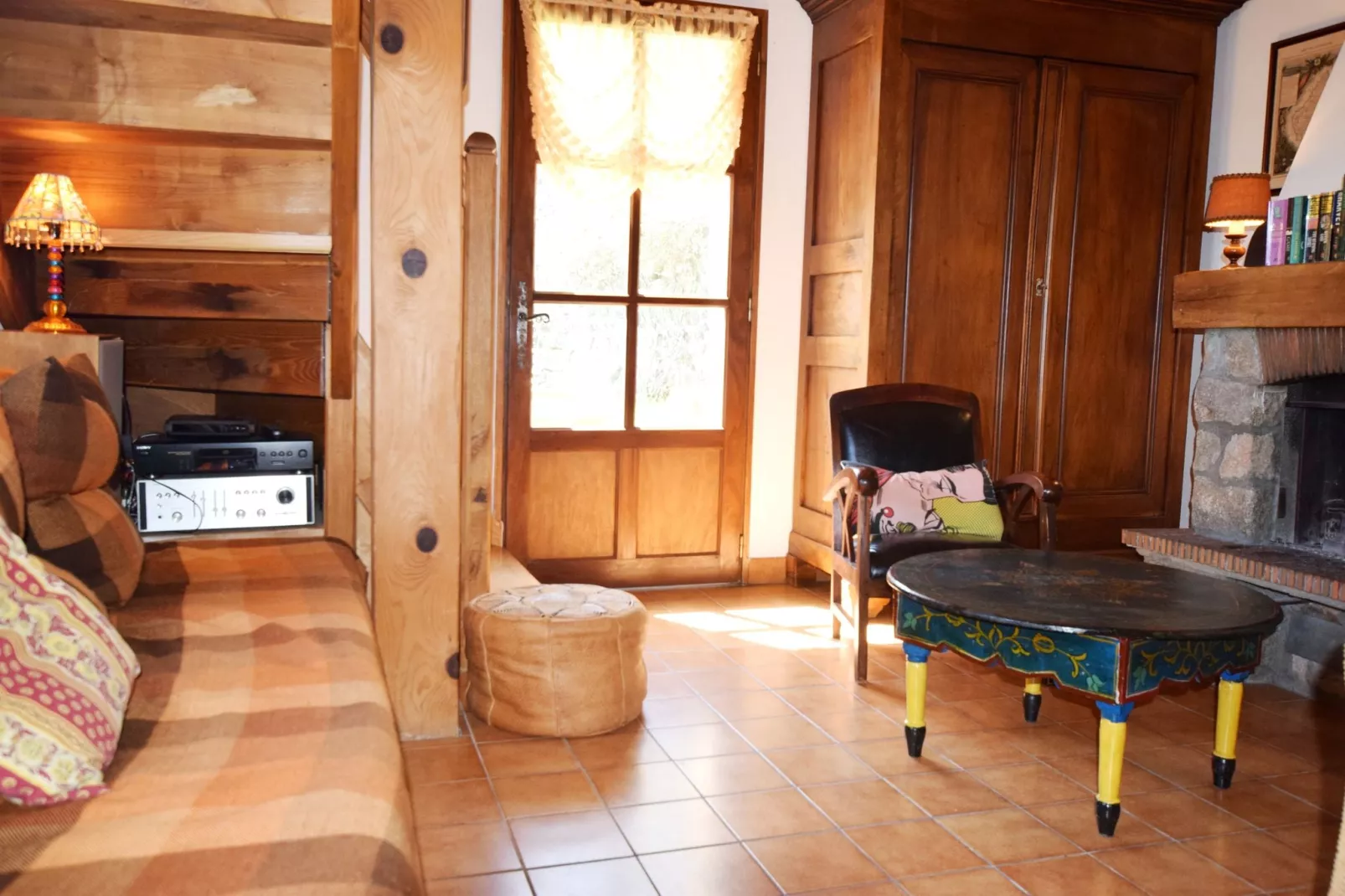 Maison de Vacances  - St Julien de Gua-Living room