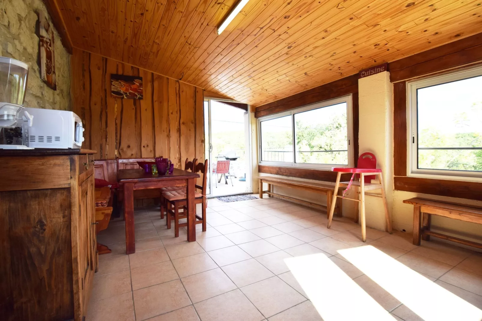 Gite avec mezzanine-Dining room