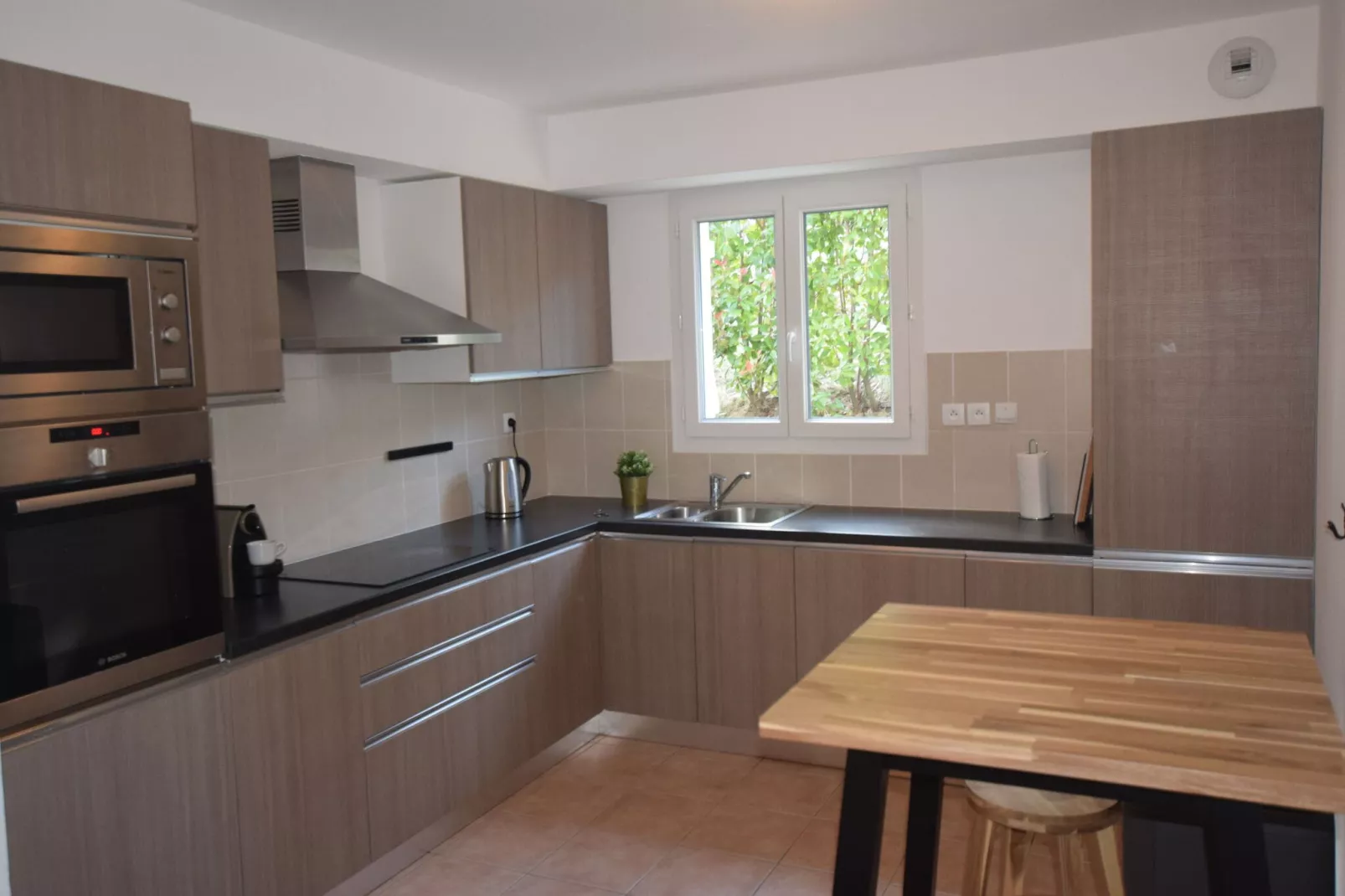 Villa Joyeuse 27-Kitchen