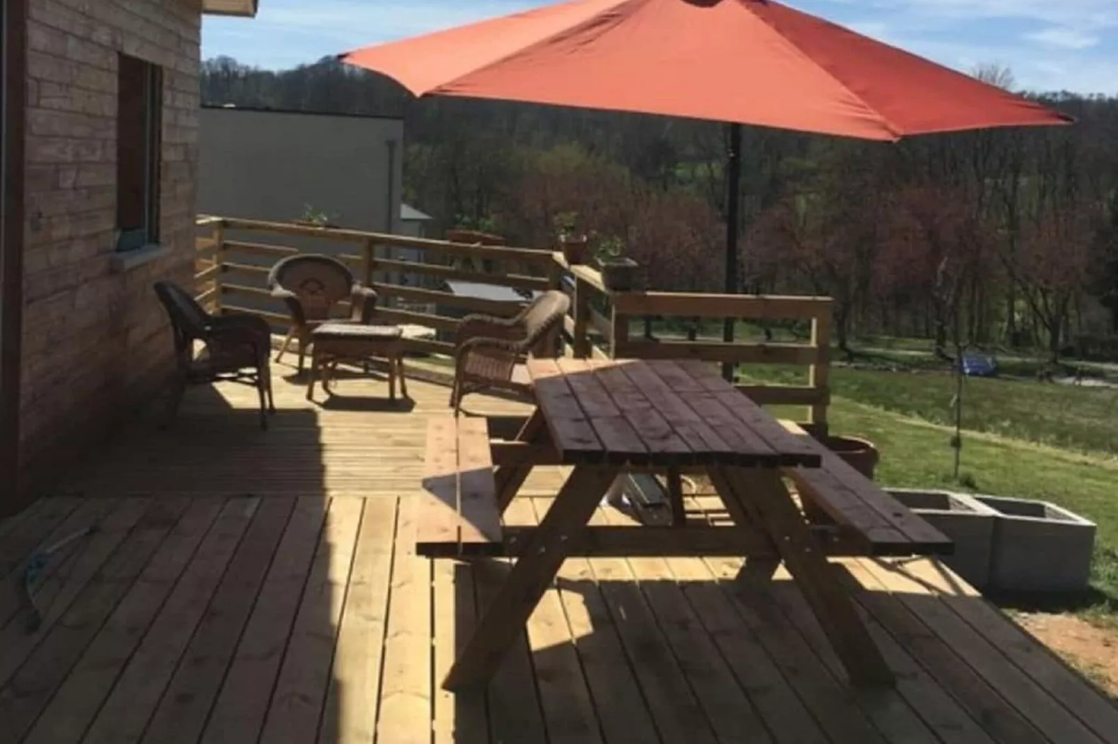 LE CLOS DU BANNET-Terrace balcony