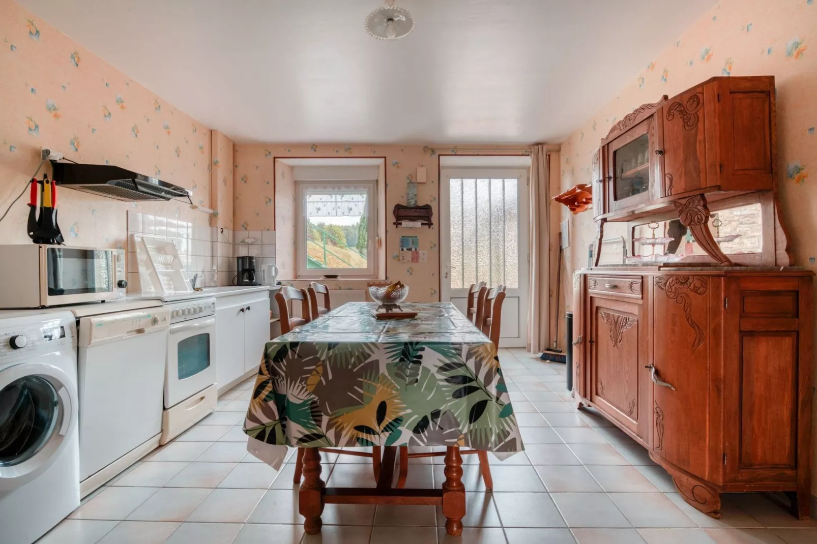 La Petite villa-Salle à manger