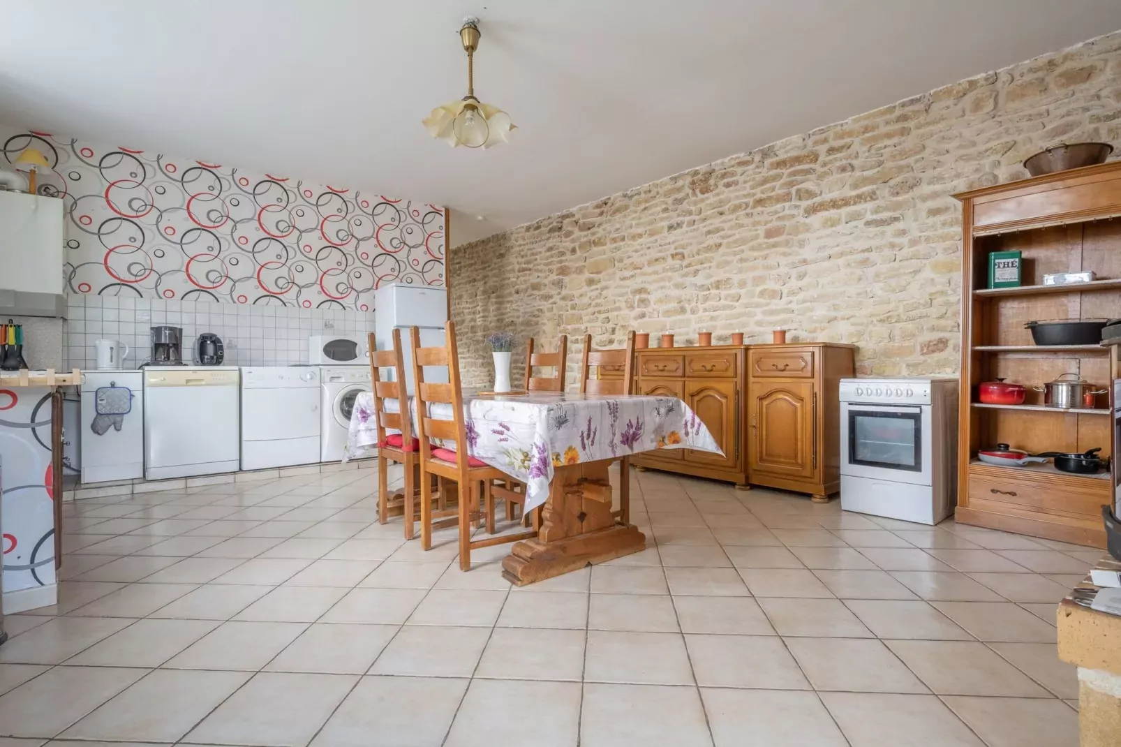 Maison Chartier-Kitchen