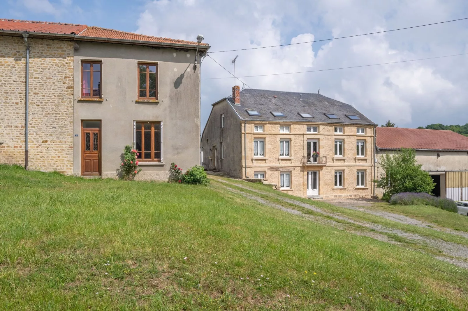 Maison Chartier-Exterior summer