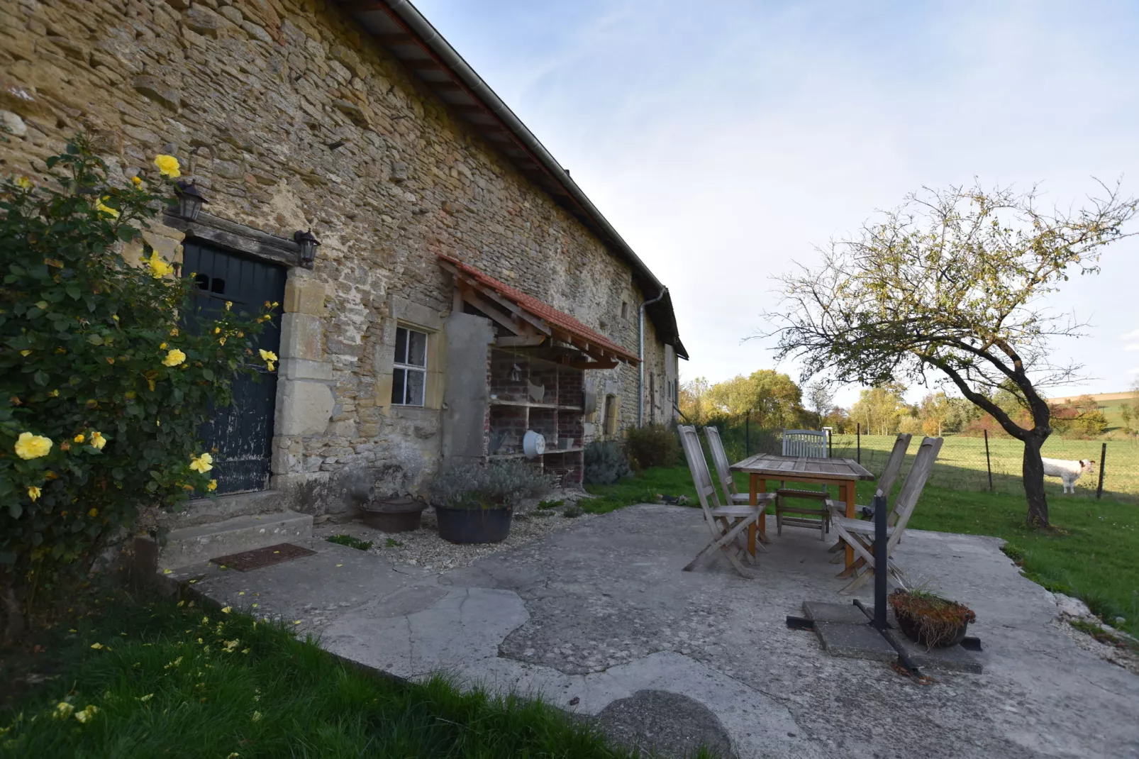 Ferme Remy-Terrace balcony