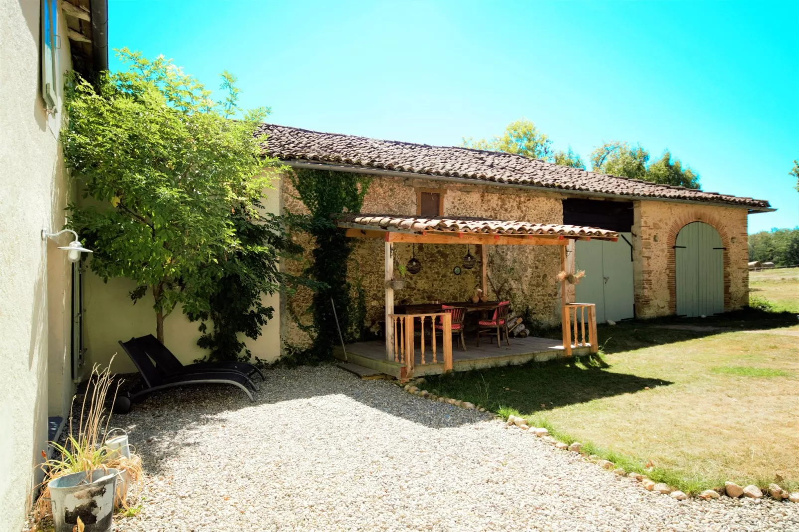 Gite Les Andreous-Exterior summer