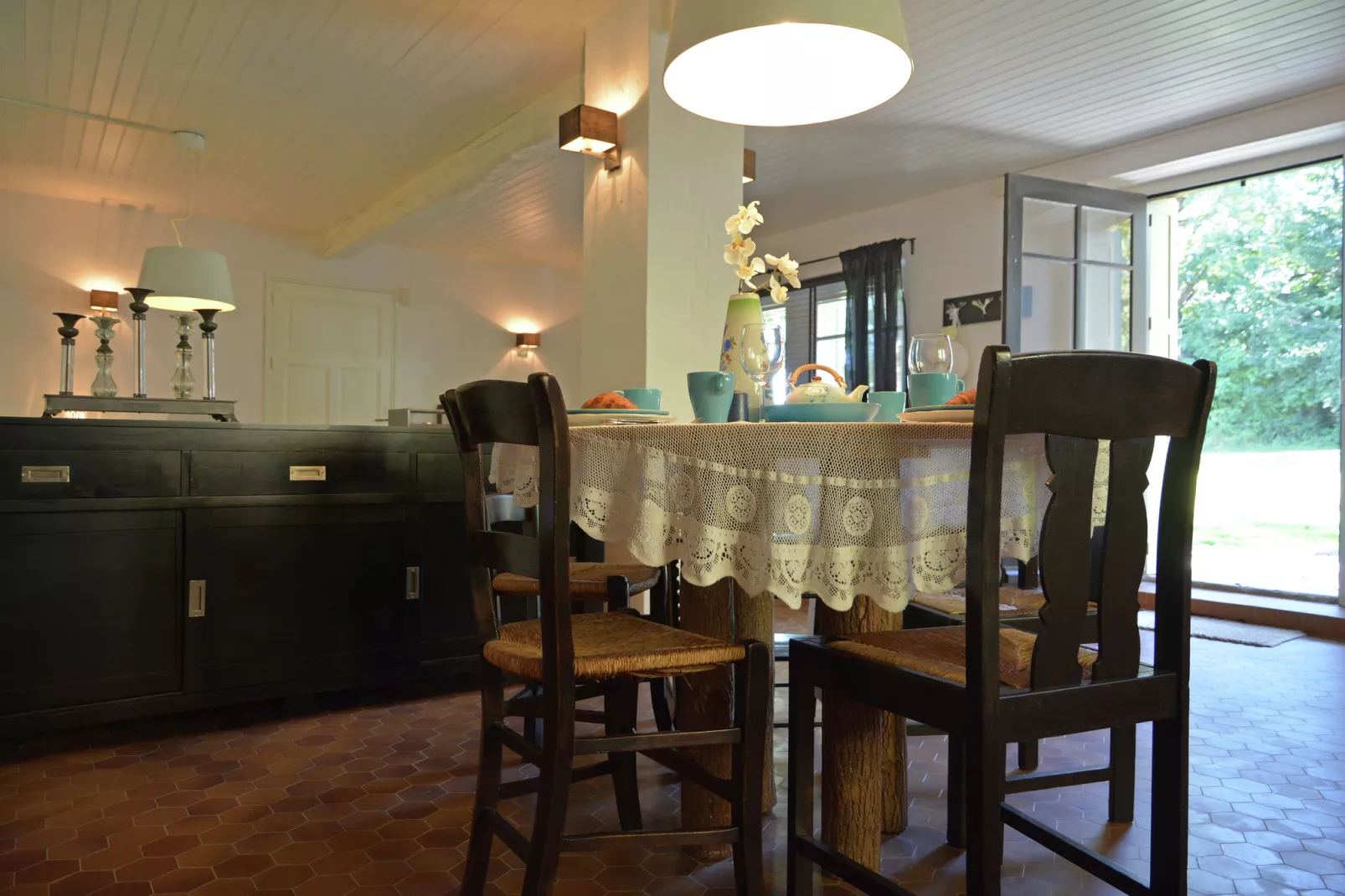 Gîte Marque-Dining room