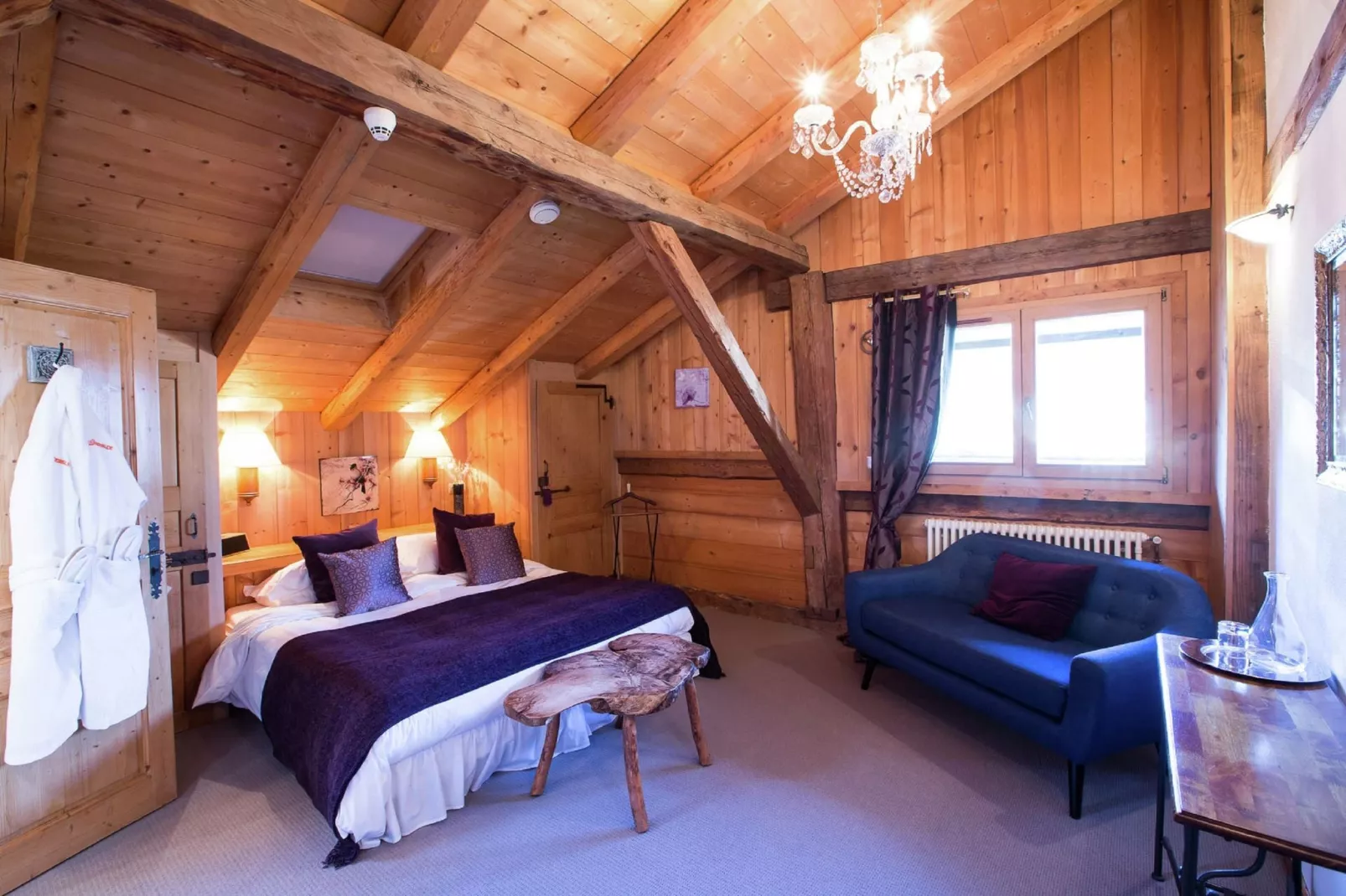 Chalet M-Bedroom