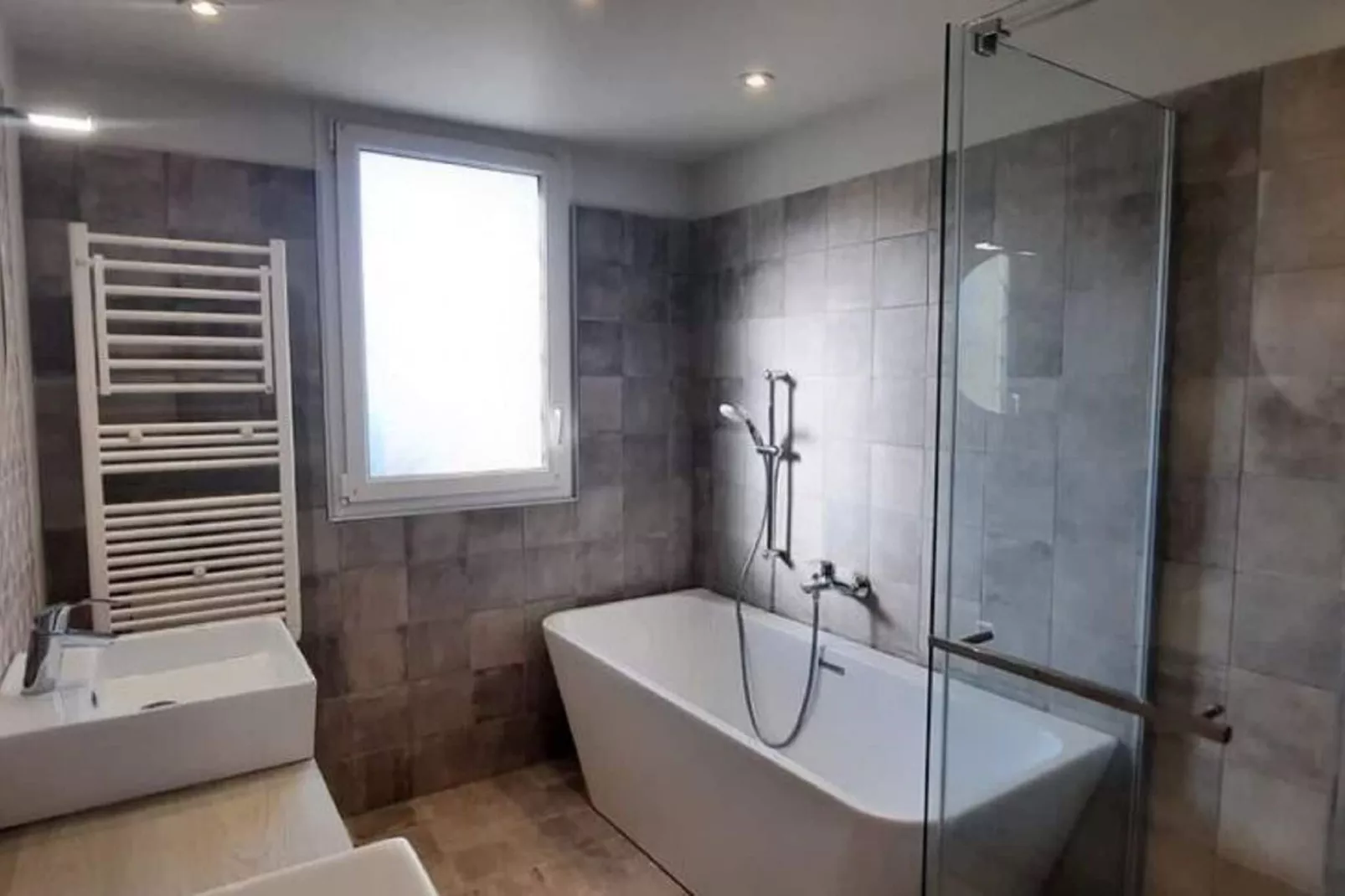 Villa Roquelongue-Salle de bain