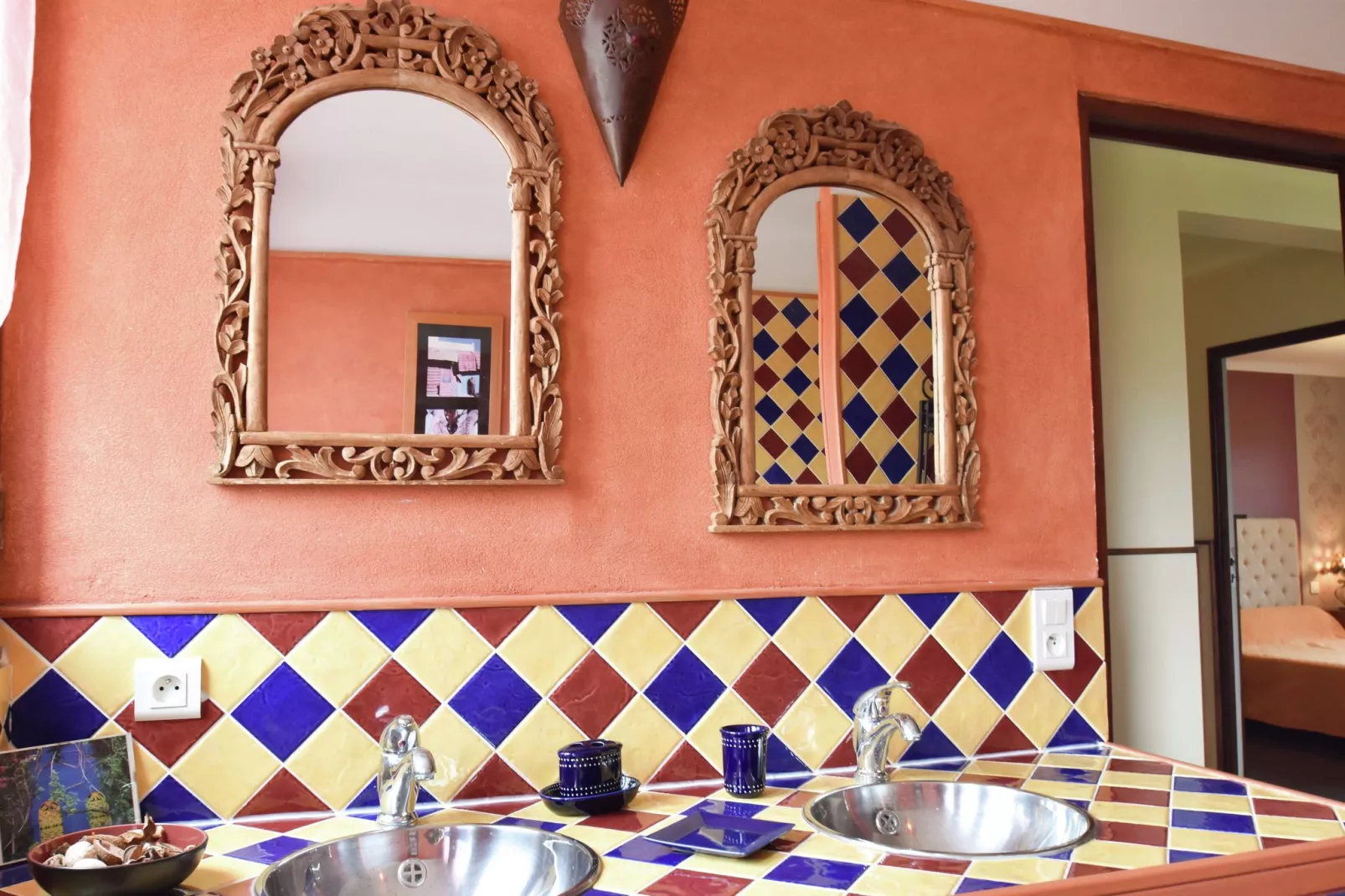 Azahia - TALAIRAN-Bathroom