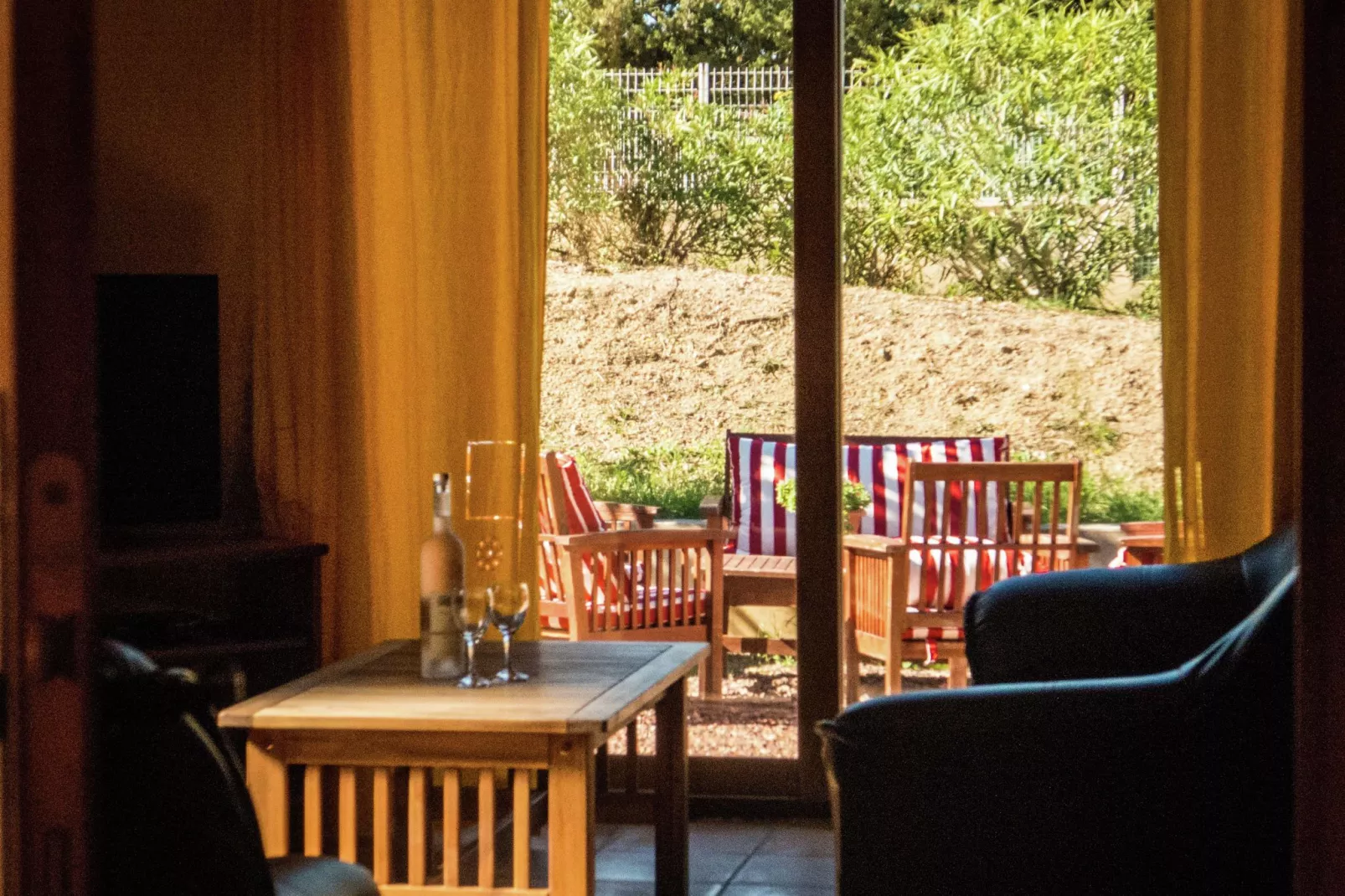Fraissé-des-Corbières-Living room