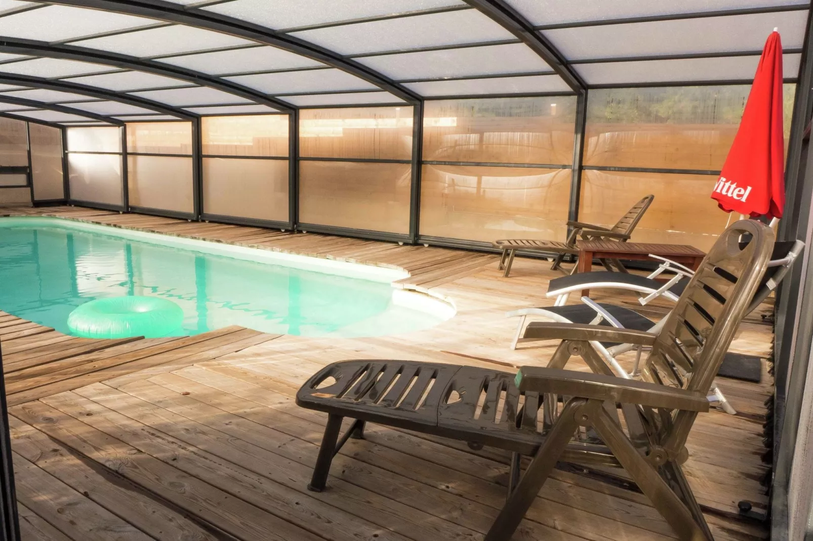 Fraissé-des-Corbières-Pool