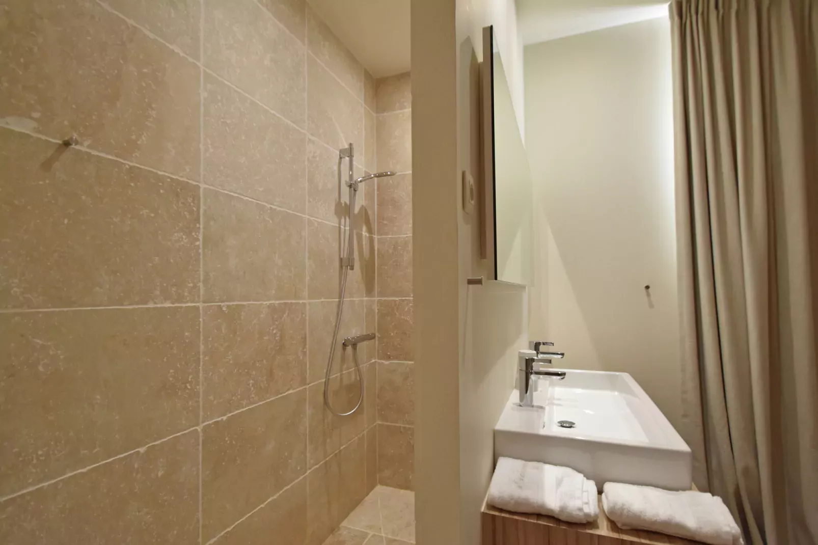 Gîte de luxe dans les vignes 1-Badezimmer