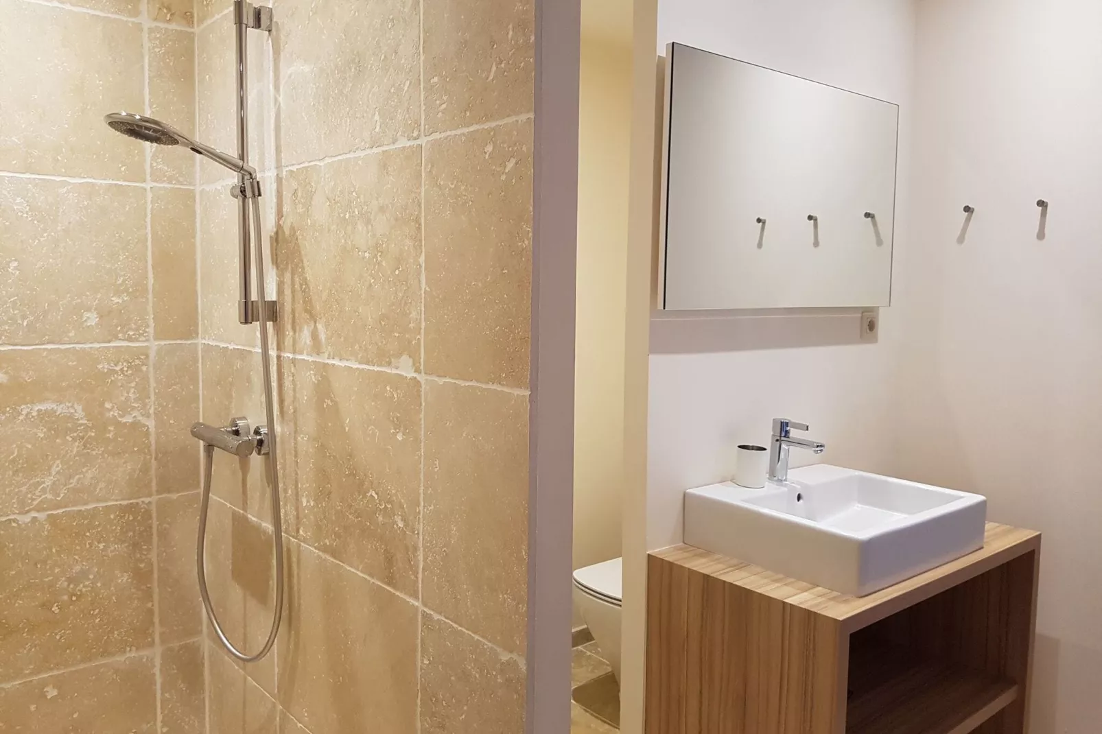 Gîte de luxe dans les vignes 2-Bathroom