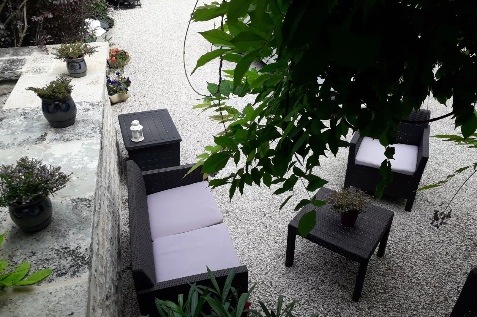 Bligny-sur-Ouche-Terrace balcony