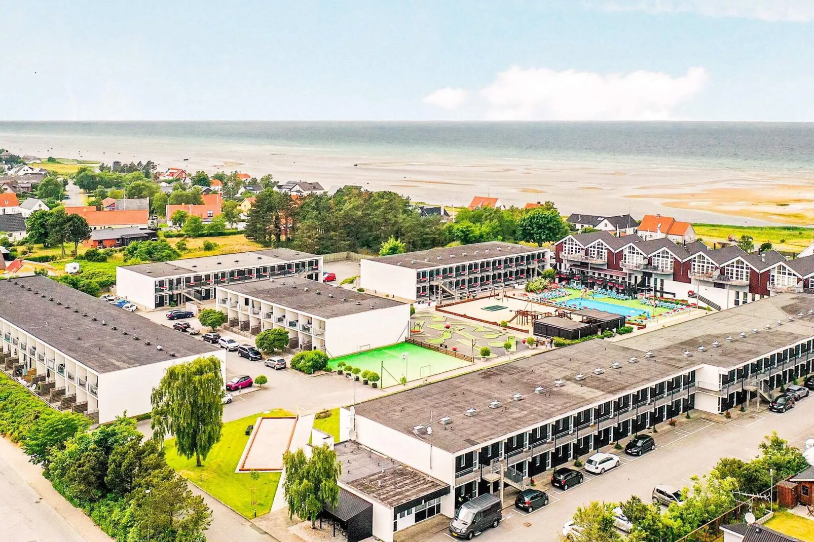 3 room,ground floor or 1.-Outdoor