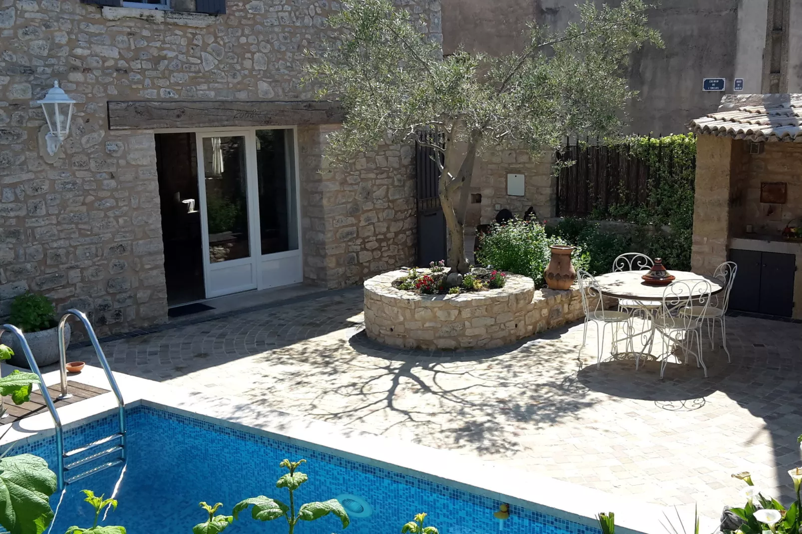 Villa Aix-Terrace balcony