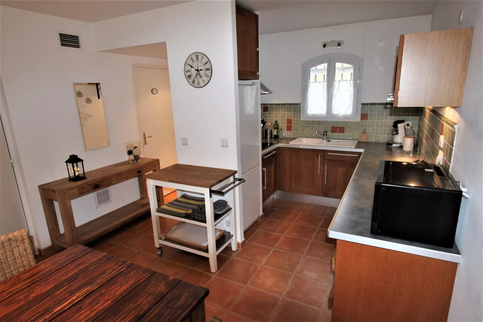 Maison la prairie-Kitchen