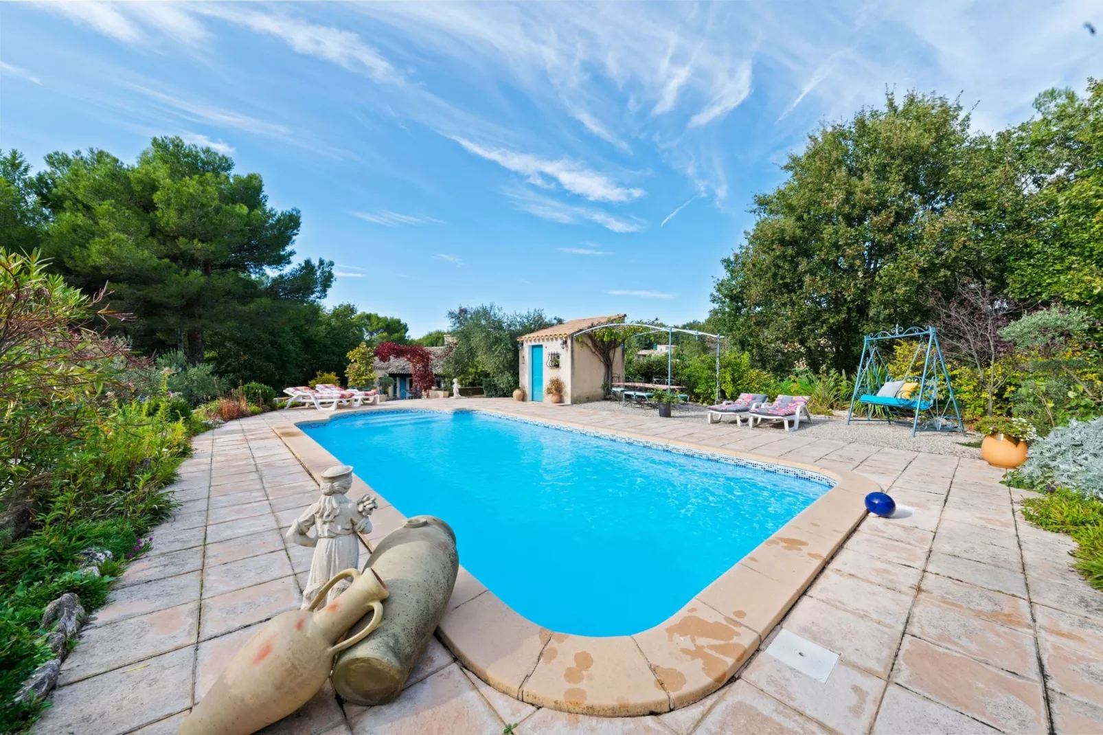 Lambesco-Pool
