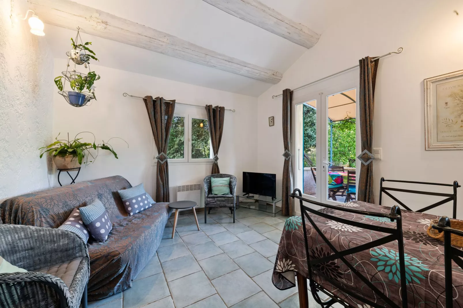 Lambesco-Living room